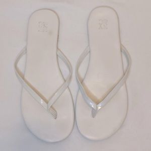Women’s white flat sandals